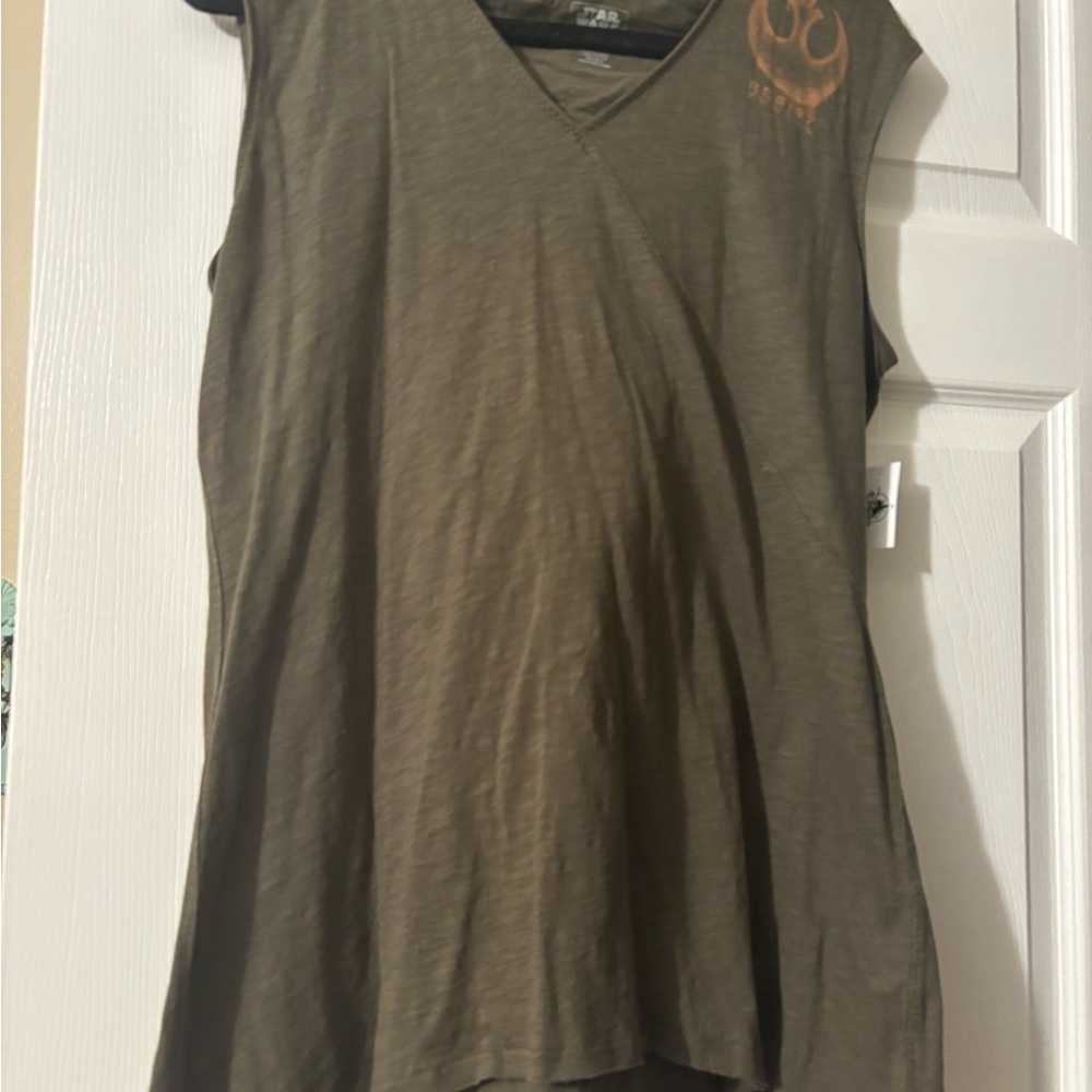 Galaxy’s Edge Star Wars Rebel Tank - NWT